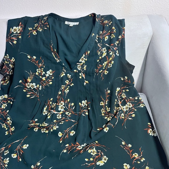 DR2 Tops - Dark green with yellow flowers sleeveless top size 2x